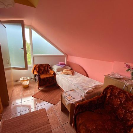 Sud ,,Antal I Olga,, Acomodação com café da manhã Skorenovac Quarto foto